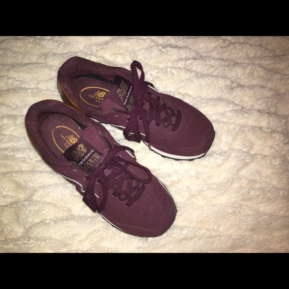 New Balance Shoes - Picture 4 of 4